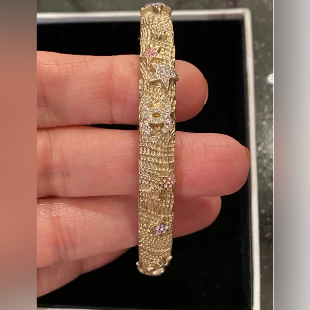 Chanel Bangle Bracelet Stars CCs with Crystals - Ltd. Ed. - Very Rare! - Picture 3 of 11